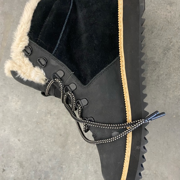 TOMS MOJAVE MS10016803 weather proof black suede and nubuck leather boots - Picture 6 of 8